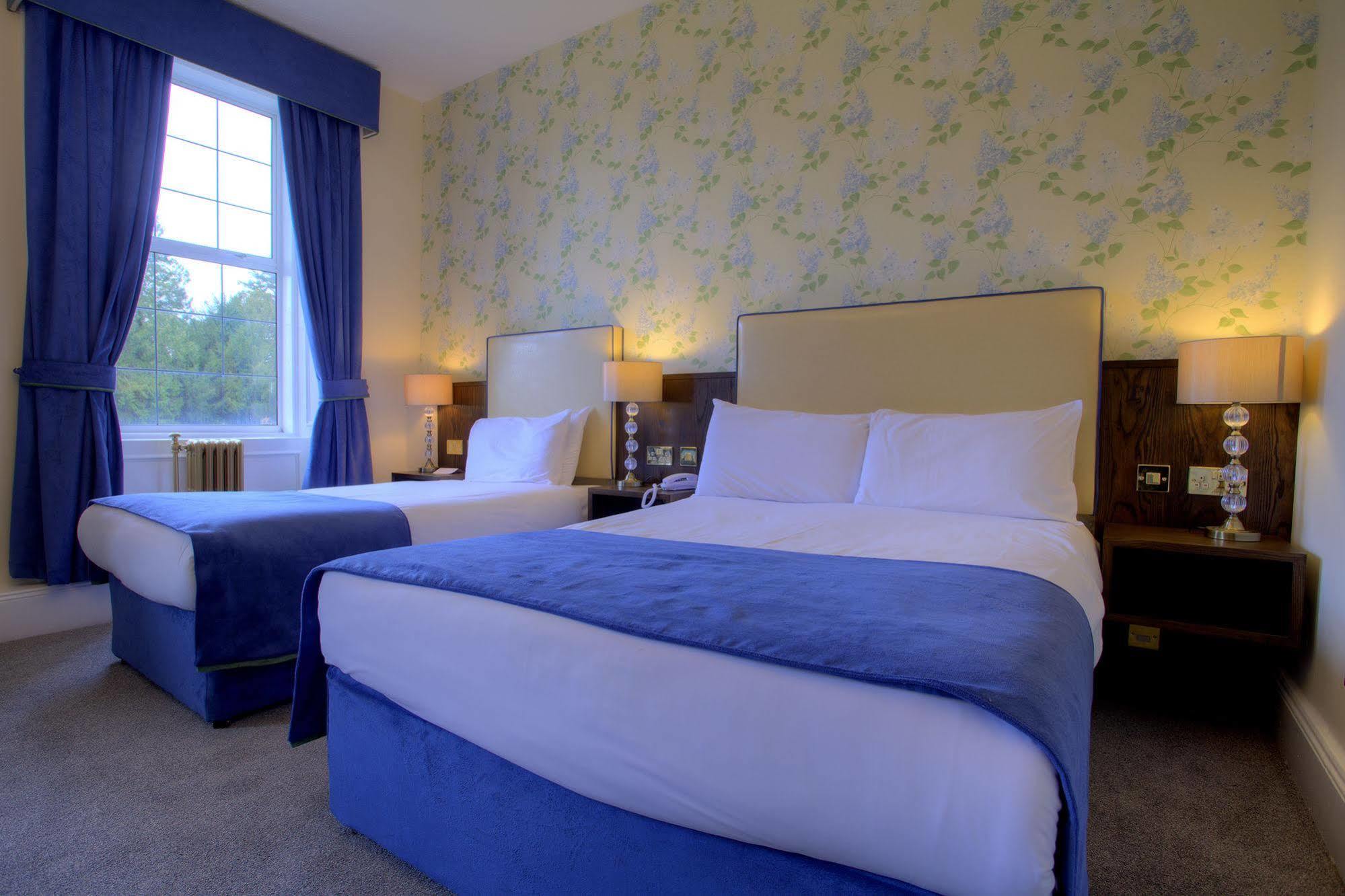 The Lucan Spa Hotel מראה חיצוני תמונה